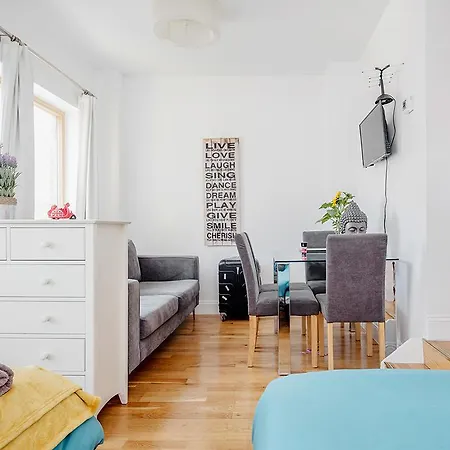 Eye Flats Apartment