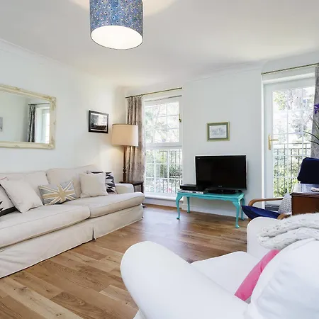Hotel Veeve 3 Bed Flat With Parking Walford Road Stoke Newington 4*