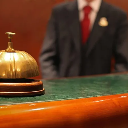 Hotel Golden Star Hotel London