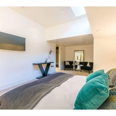 Chiltern And Baker Luxury * Londyn