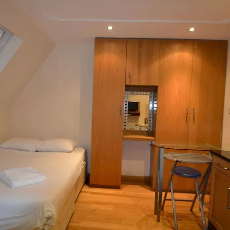 Apartment Hyde Park London