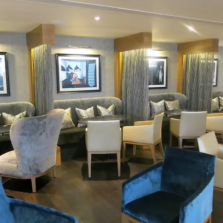 Hotel K West & 4*