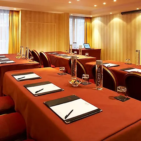 Marriott Regents Park 4*