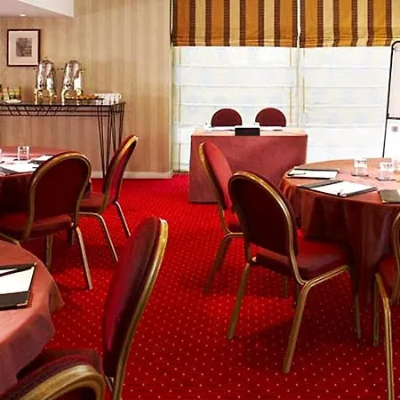 Marriott Regents Park 4*