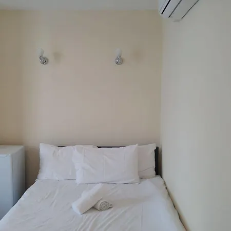 Hotel View Stratford 2*
