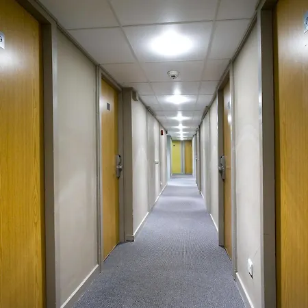 Lily Hotel