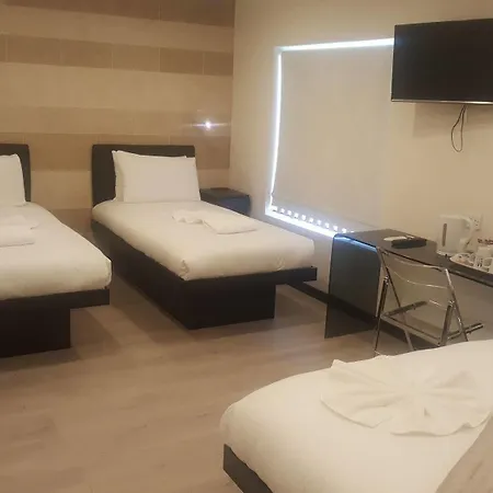 Nox Kensington Gardens Aparthotel 4*