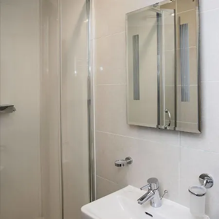 Aparthotel Nox Kensington Gardens 4*