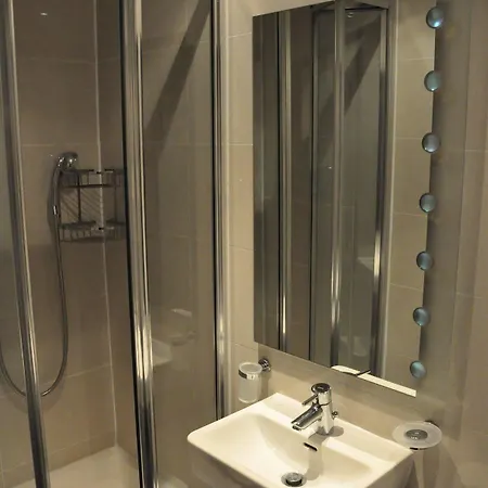 Aparthotel Nox Kensington Gardens 4*