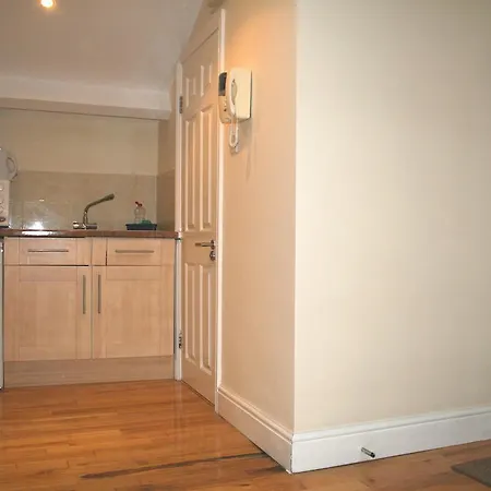 アパートホテル Earls Court ロンドン