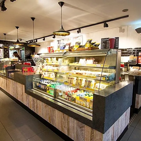 Euston Square מלון 3*