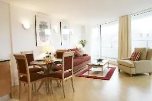 Marlin Empire Square Bridge Apartment