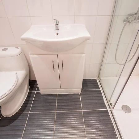 Rossmore Hotell 2*