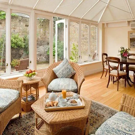 Lord Milner 5* London
