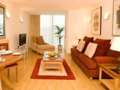Aparthotel Marlin Bridge - Empire Square