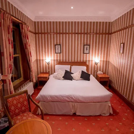 Harefield Manor 3*