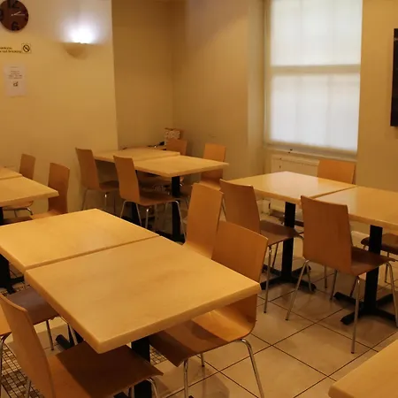 בית הארחה Belgrave House *