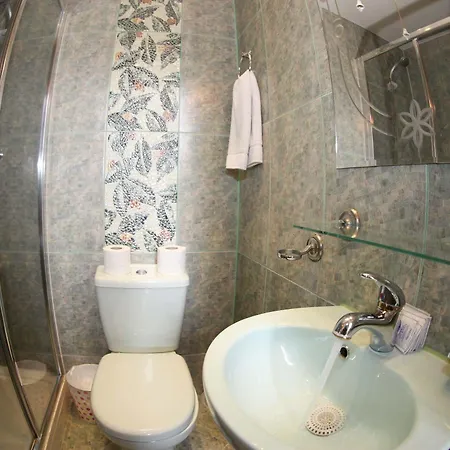 Kensington Πανσιόν 3*