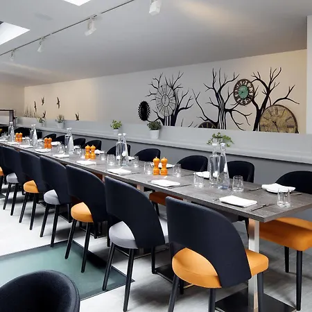 The Wesley Euston 4*
