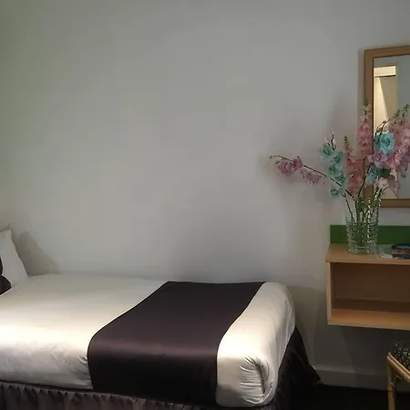 Clapham South Belvedere 2* London