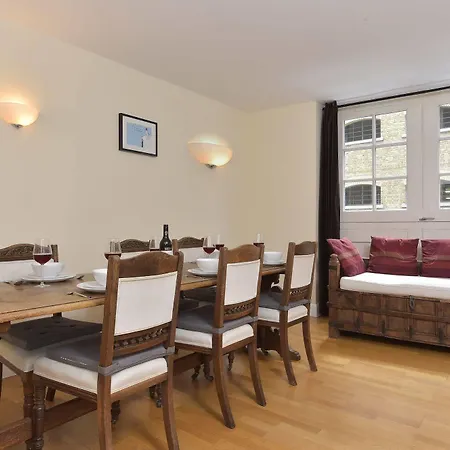 Beautiful 4-bedroom Flat In Bridge/borough! Apartment *