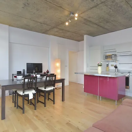 Beautiful 4-bedroom Flat In Bridge/borough! Apartment *
