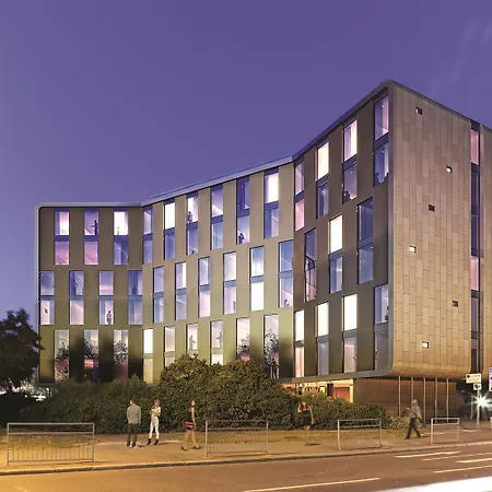 Park Grand Heathrow