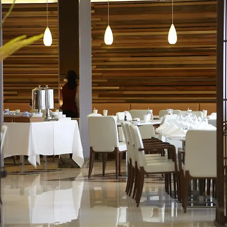 Park Grand Heathrow Hotel