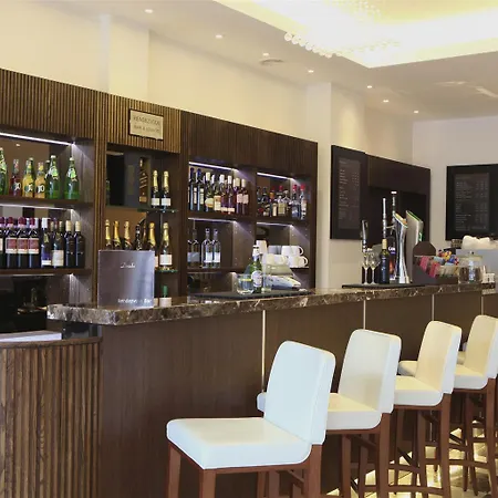 Hotel Park Grand Heathrow