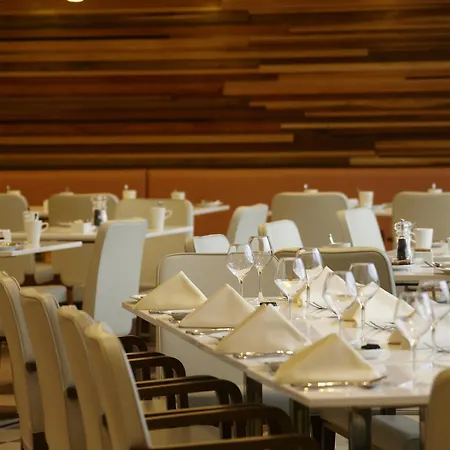Hotel Park Grand Heathrow