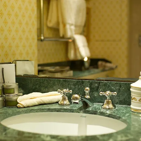 Cheval Thorney Court At Hyde Park 5*