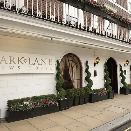 Park Lane Mews 4*