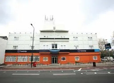Travelodge Battersea Londra