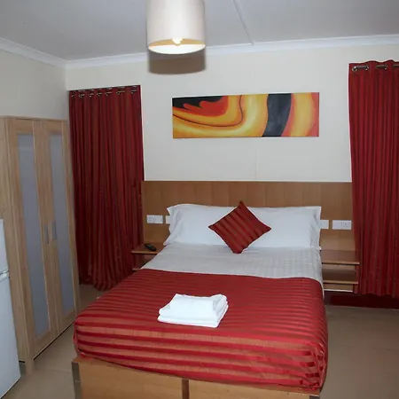 Hotel Grove 2*