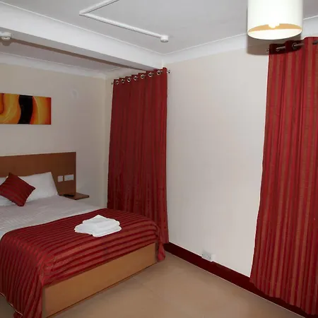 Grove Hotel
