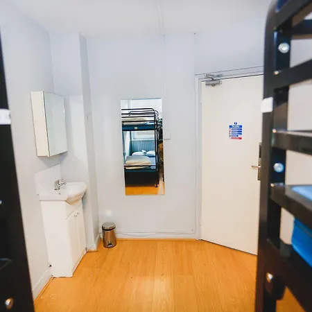 Hostel Via Limehouse *