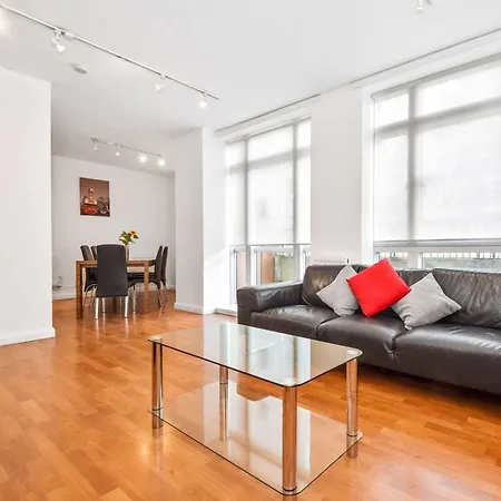 Access Paddington Apartment