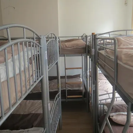 4 Star Piccadilly 2*