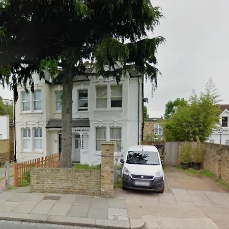 Apartment And Kew