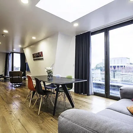 The Whitechapel Hotel 4*