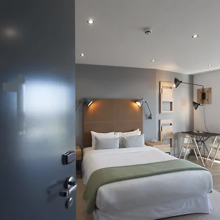מלון דירות Adagio London 4*