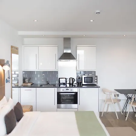 Adagio London ברנטפורד