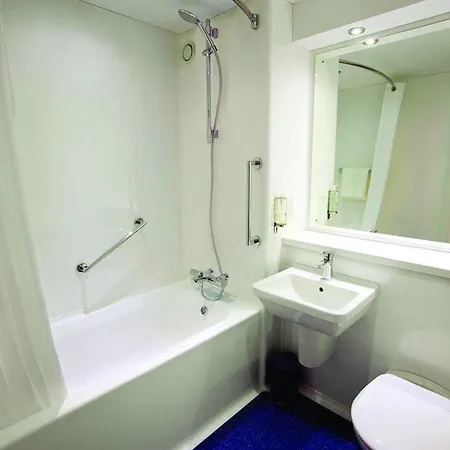 Travelodge Airport 3* Londen