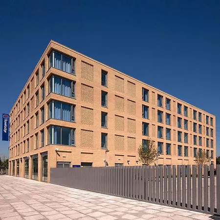 Hotel Travelodge Excel 3*