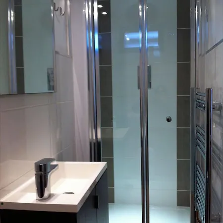 Lyall Hotel apartamentowy