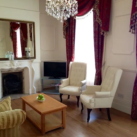 The Colonnade 4*