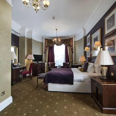 Hotel The Colonnade 4*