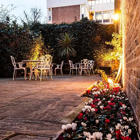 The Academy - Small Luxury Of The World 5*