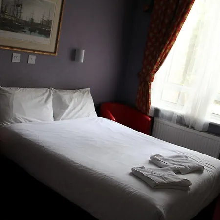 Lord Kensington 3* London