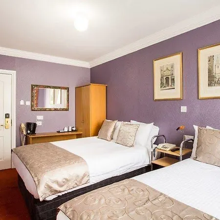 Lord Kensington 3*
